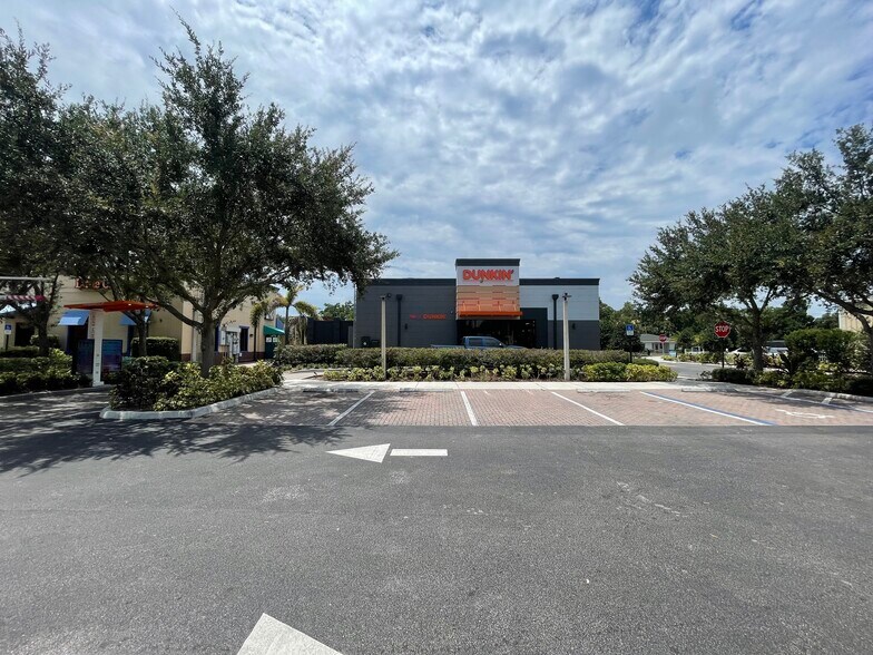 More Photos Of 15931-15935 SW Warfield Blvd, Indiantown Freestanding For Lease