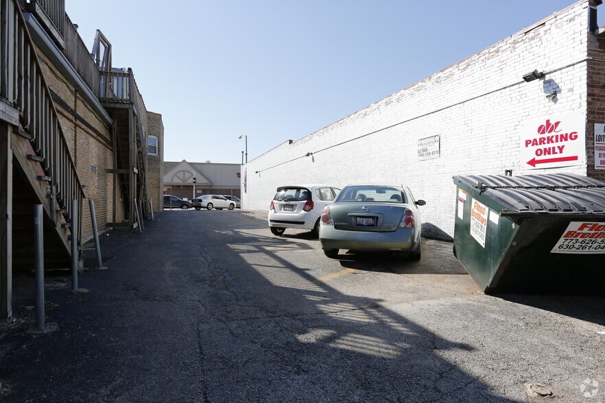 More Photos Of 7213 W Roosevelt Rd, Forest Park Storefront For Sale