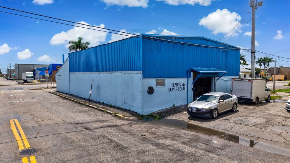 More Photos Of 200 S Main St, Belle Glade Storefront Retail Office For Sale