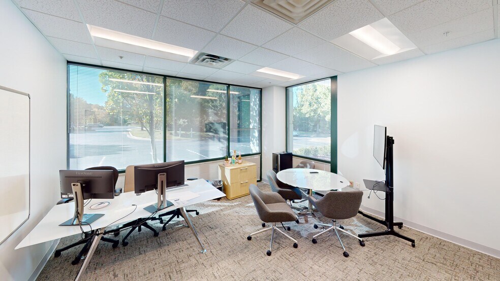 More Photos Of 4025 Stirrup Creek Dr, Durham Research And Development For Lease