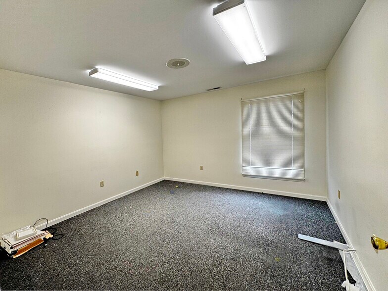 More Photos Of 18119 N Sussex Hwy, Bridgeville Office For Lease