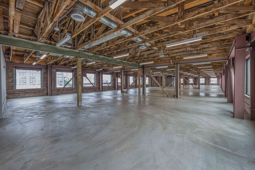 More Photos Of 440 Seaton St, Los Angeles Loft Creative Space For Lease
