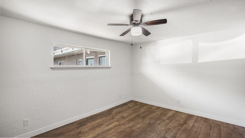 More Photos Of 2819 Berry St, Houston Apartments For Sale