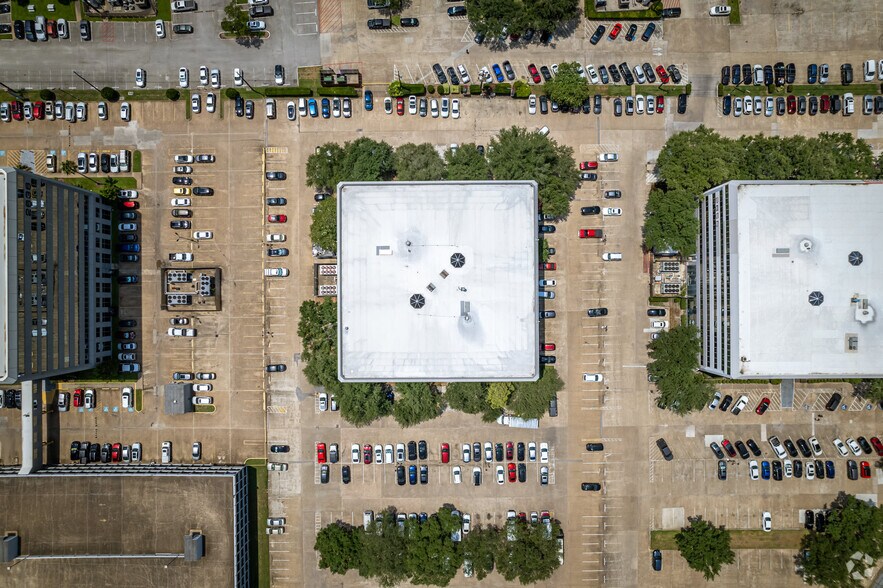 More Photos Of 2646 S Loop W, Houston Office For Sale