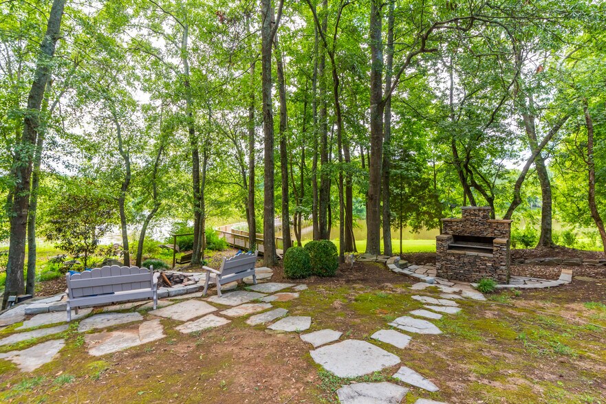 More Photos Of 565 Owens Gin Rd NE, Calhoun Lodge Meeting Hall For Sale