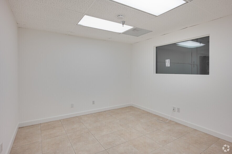 More Photos Of 1170-1172 N Armando St, Anaheim Warehouse For Lease