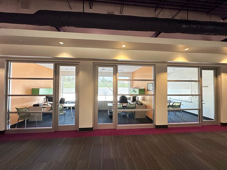 More Photos Of 550 Center St, Auburn Freestanding For Lease