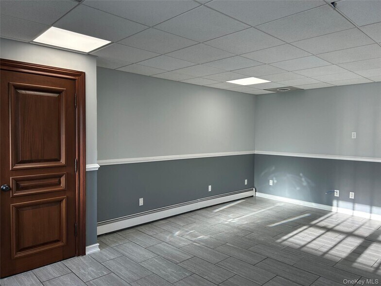 More Photos Of 361 Union Blvd, West Islip Office For Sale