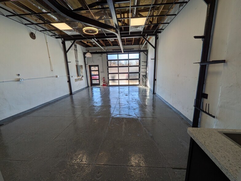 More Photos Of 115 S Main St, Hopewell Freestanding For Lease