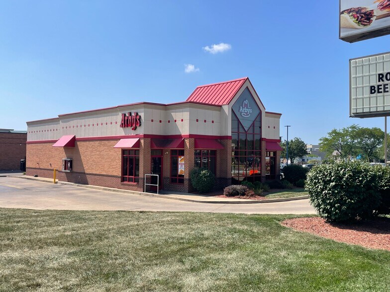 More Photos Of 3573 Springdale Rd, Cincinnati Fast Food For Sale