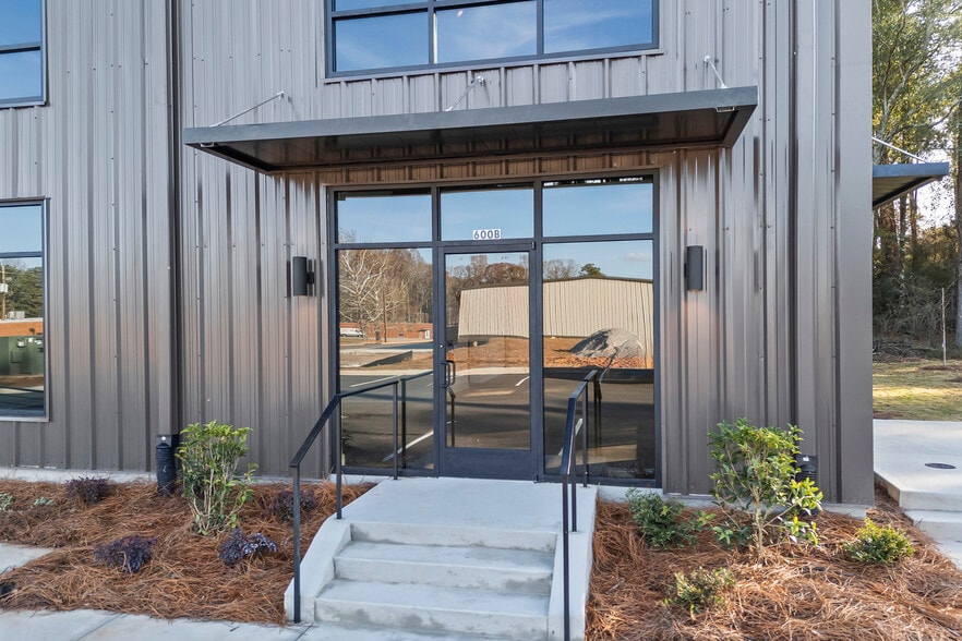 More Photos Of 161 Fritz Mar Ln - Bldg 600, Athens Warehouse For Lease