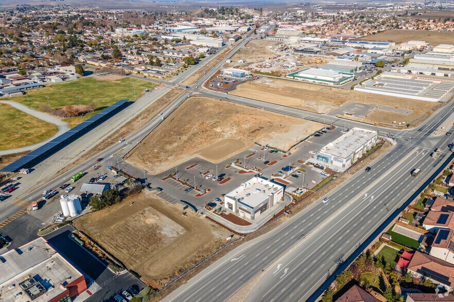 More Photos Of Prospect Ave & Park St, Hollister Unknown For Lease