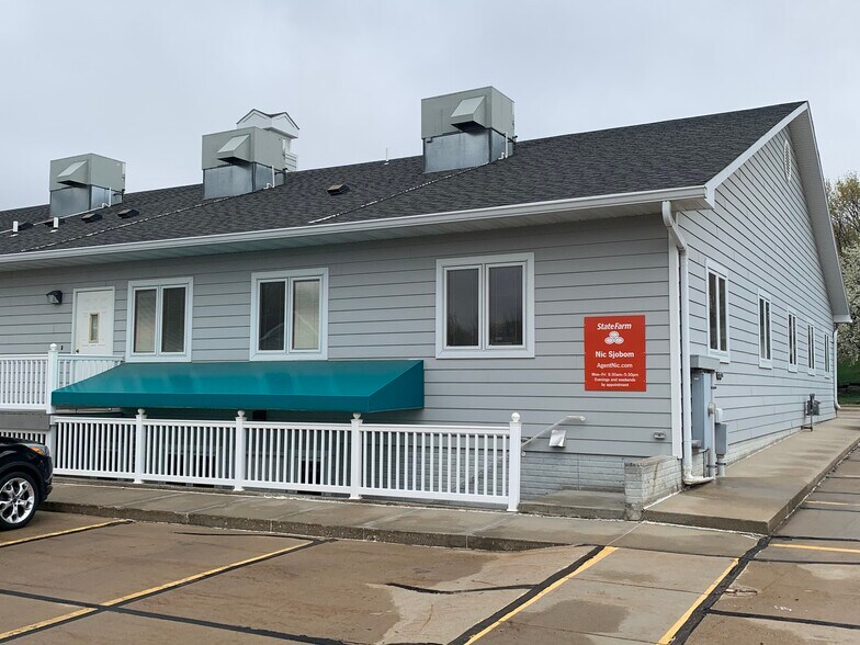 More Photos Of 2020 Indian Hills Dr, Sioux City Office For Sale