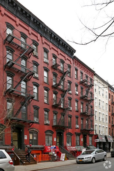 More Photos Of 322 E 6th St, New York Multifamily For Sale