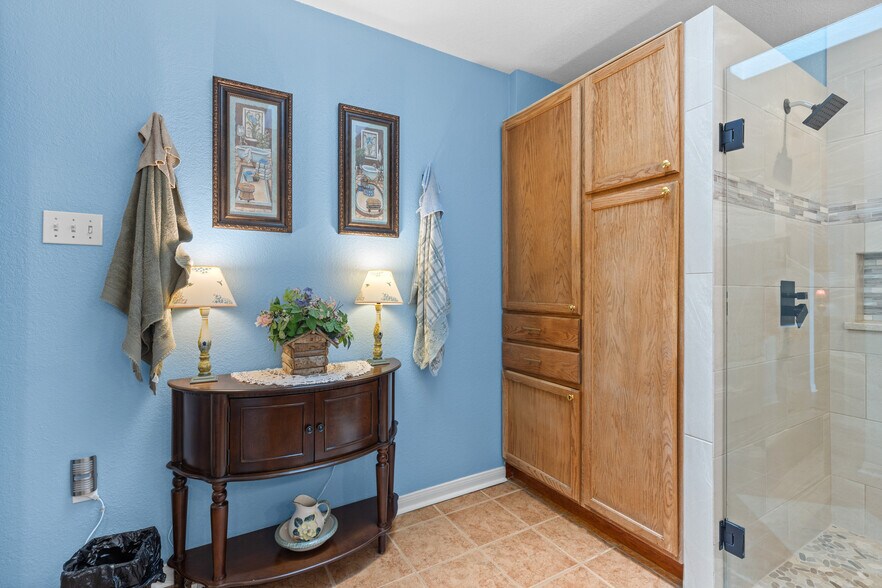 More Photos Of 414 County Road 437, Eddy Service For Sale