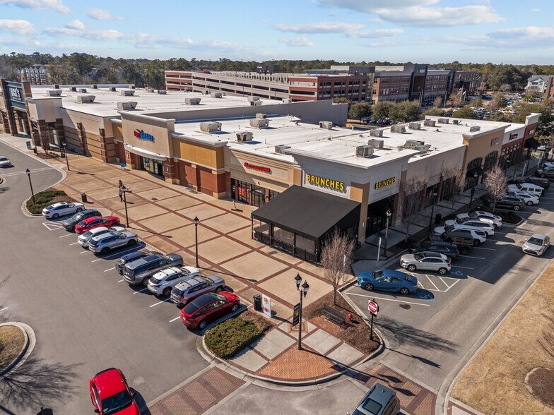 More Photos Of 6740 Rock Spring Rd, Wilmington Office For Lease