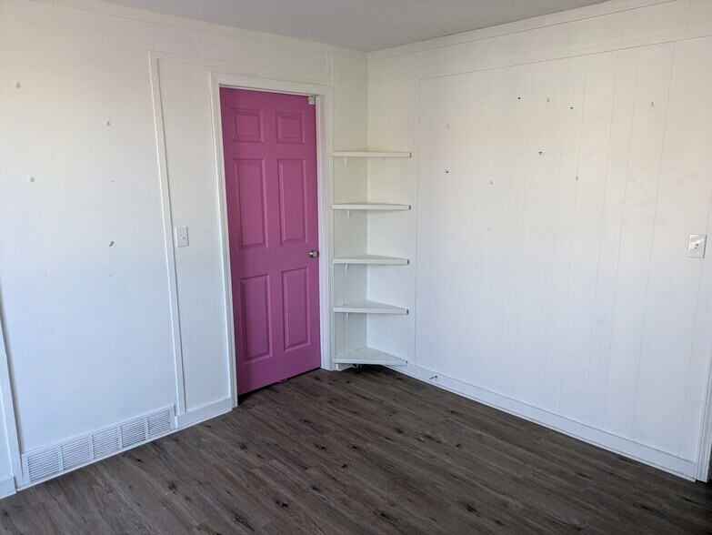 More Photos Of 734 Mt Moriah Rd, Memphis Loft Creative Space For Lease