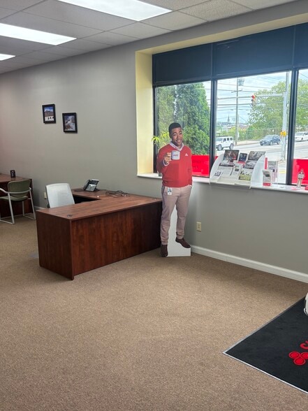 More Photos Of 87-99 Elm St, Manchester General Retail For Lease