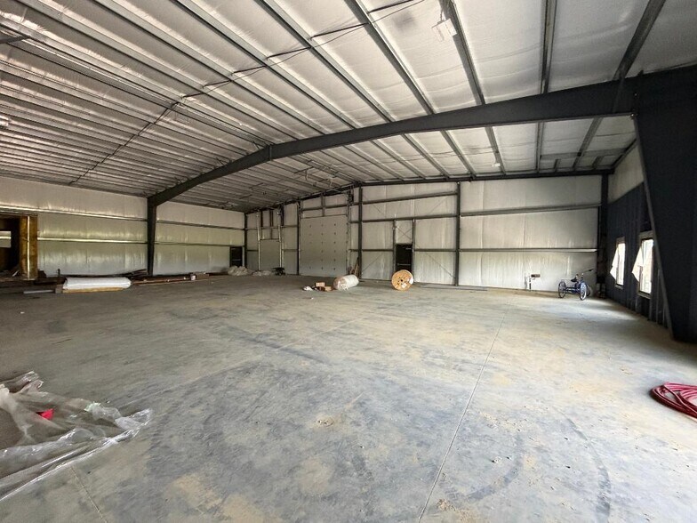 More Photos Of 4050 Downwind Dr, Owensboro Warehouse For Lease