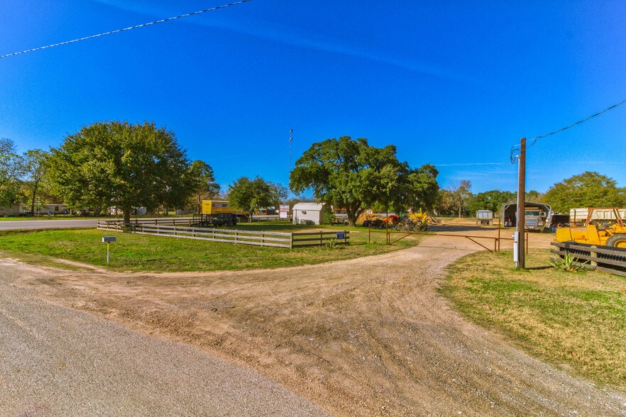 More Photos Of 946 Saint Marys St, Hempstead Land For Sale
