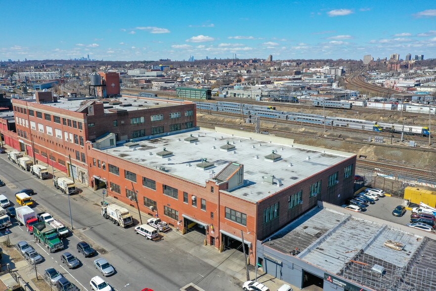 More Photos Of 132-05 Atlantic Ave, Richmond Hill Warehouse For Sale