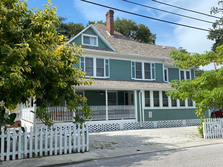 More Photos Of 304 15th St W, Bradenton Hospitality For Sale