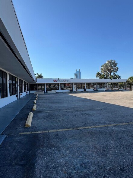 Primary Photo Of 5100-5130 State Road 7, Fort Lauderdale Unknown For Lease