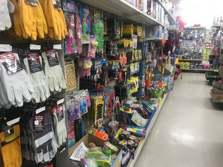 More Photos Of 25817 State Hwy 64, Pittsburg Supermarket For Sale