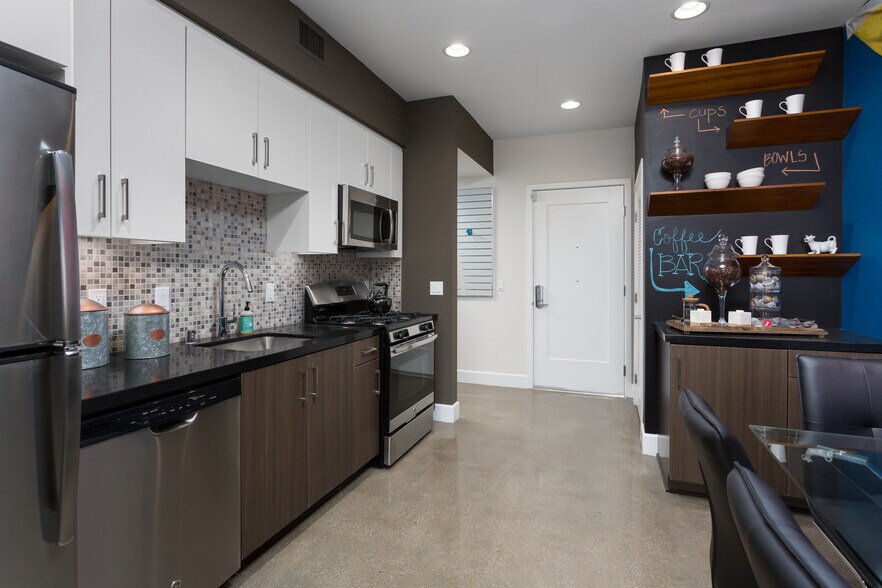 More Photos Of 7400 Center Ave, Huntington Beach Apartments For Lease
