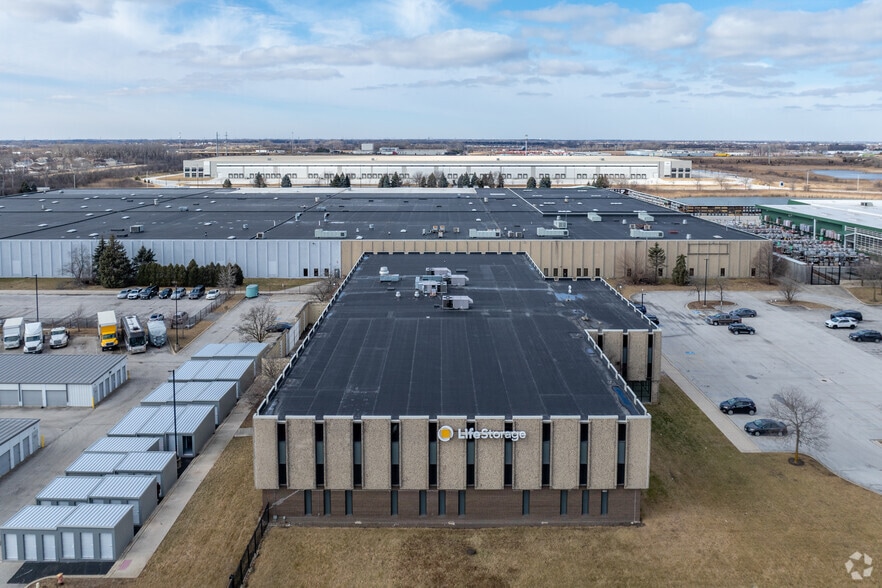 More Photos Of 21800 S Cicero Ave, Matteson Self Storage For Lease