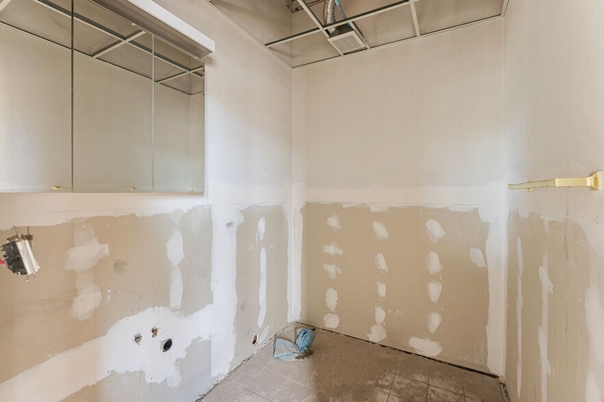 More Photos Of 1342 W Industrial Rd, Cedar City Warehouse For Lease