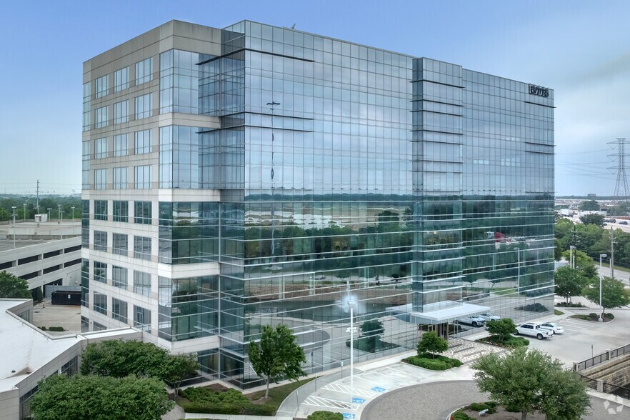 More Photos Of 5775 N Sam Houston Pky W, Houston Office For Lease