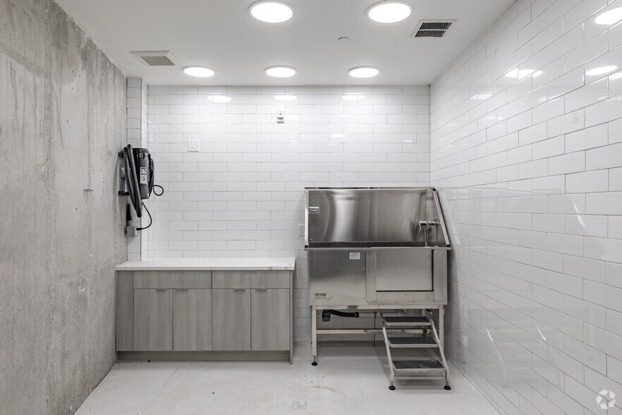 More Photos Of 475 Main St, Orange Apartments For Lease