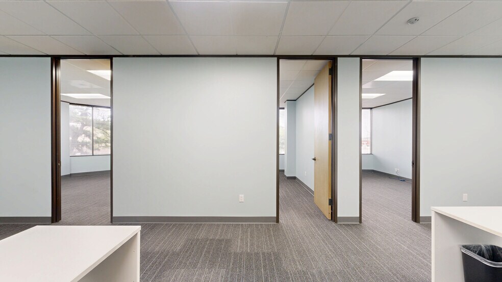 More Photos Of 7600 W Tidwell Rd, Houston Office For Lease