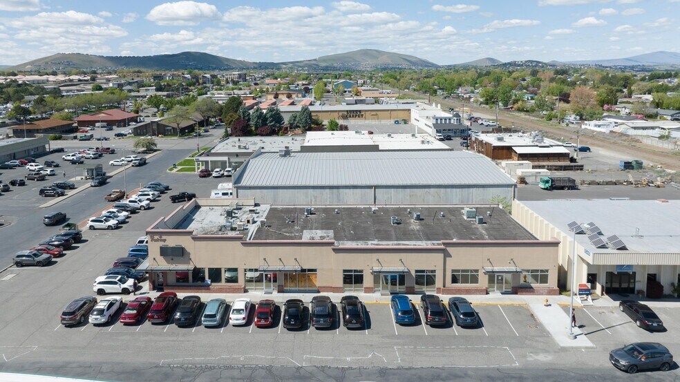 More Photos Of 8318 Gage Blvd, Kennewick Storefront Retail Office For Lease