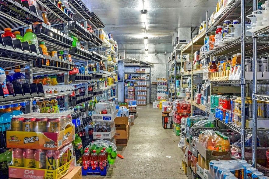 More Photos Of 1105 2nd St, Snohomish Service Station For Sale