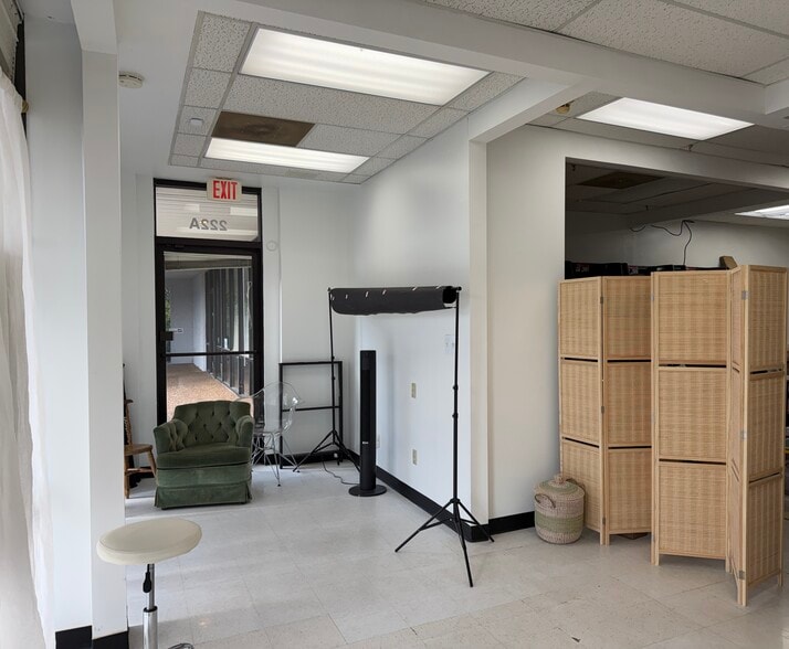 More Photos Of 4825 Trousdale Dr, Nashville Storefront For Lease