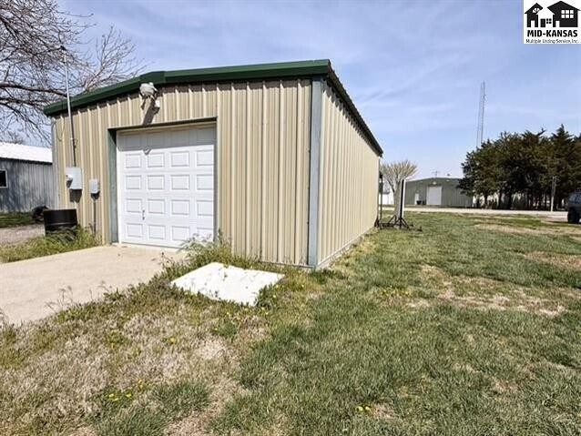 More Photos Of 117 S Washington, Cassoday Convenience Store For Sale