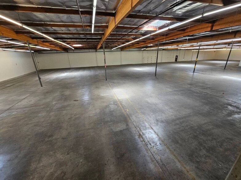 More Photos Of 13725-13731 Proctor Ave, City of Industry Warehouse For Lease