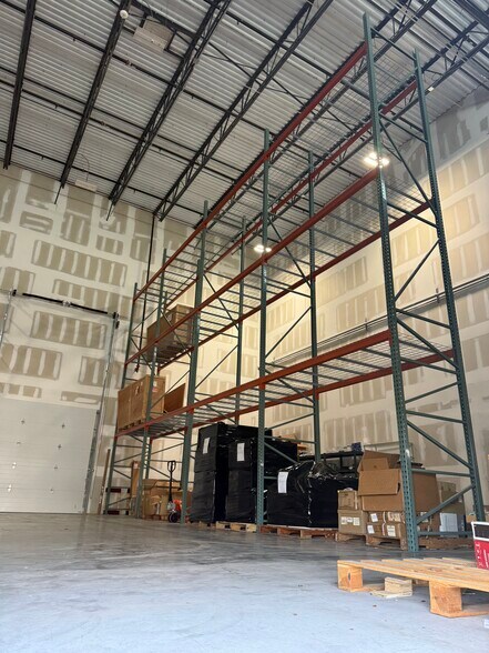 More Photos Of 2510 51st Ave E, Palmetto Warehouse For Lease