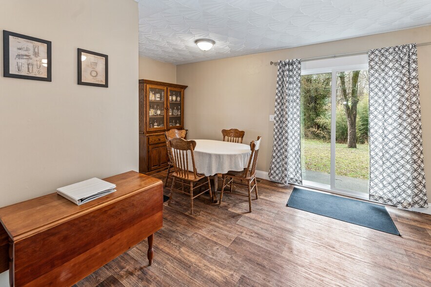More Photos Of 3625 New Shepherdsville Rd, Bardstown Flex For Sale