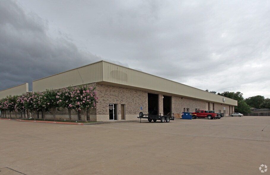 More Photos Of 21925 Franz Rd, Katy Warehouse For Lease