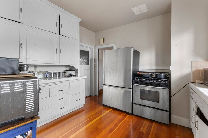 More Photos Of 2900 Barrett Ave, Richmond Multifamily For Sale