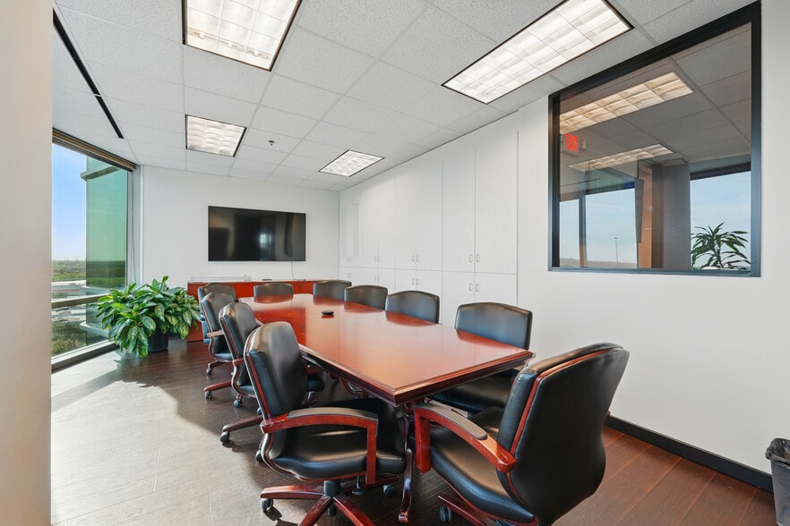 More Photos Of 9999 Bellaire Blvd, Houston Medical For Sale