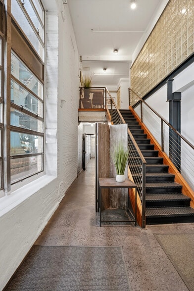 More Photos Of 230 N 2nd St, Philadelphia Loft Creative Space For Sale