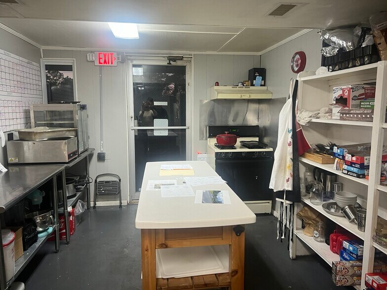 More Photos Of 488 W GA Highway 49, Milledgeville Convenience Store For Sale