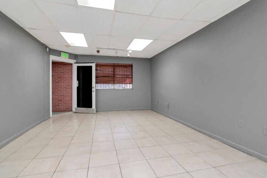 More Photos Of 308 E Waters Ave, Tampa Restaurant For Sale