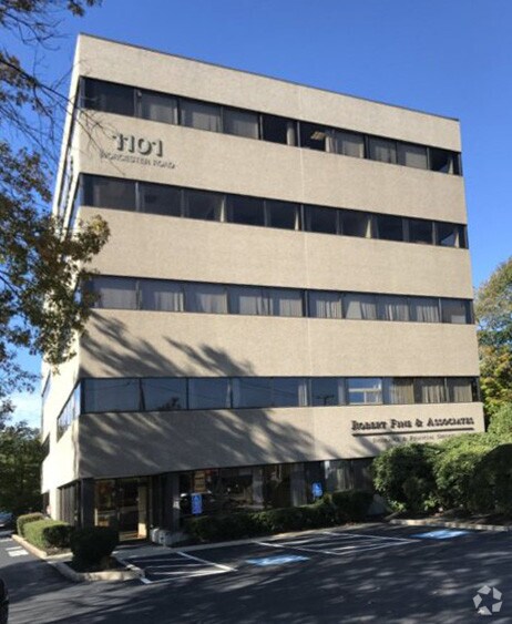 More Photos Of 1101 Worcester Rd, Framingham Office For Sale