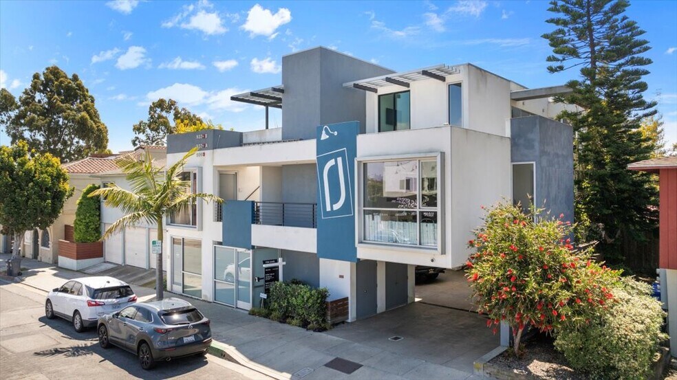 More Photos Of 930-932 Manhattan Beach Blvd, Manhattan Beach Office Residential For Sale