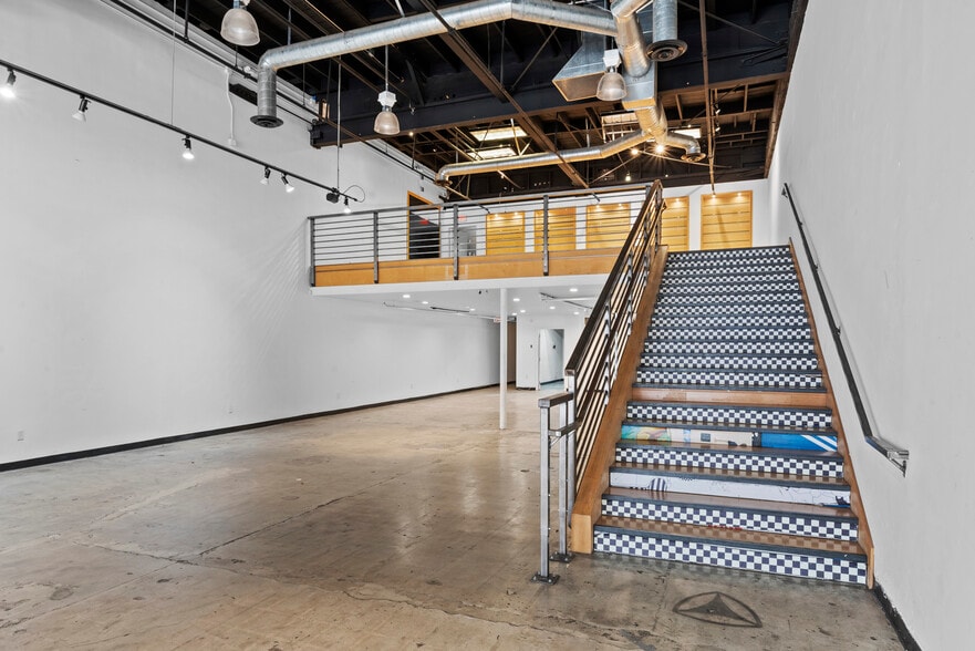 More Photos Of 328-330 N San Fernando Blvd, Burbank Storefront For Lease